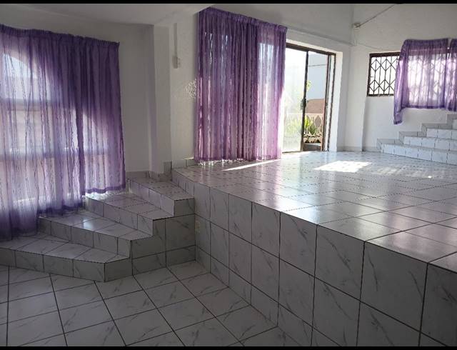 1 bed property to rent in GLENVISTA
